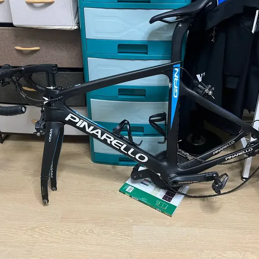 ピナレロへのフルカーボンロード半車急処分