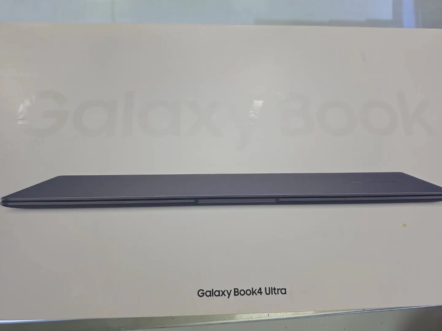 Selling Samsung Galaxy Book 4 Ultra 32GB 2TB