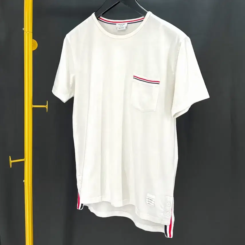 Size 2 Thom Browne Pocket Three-Stripe Short Sleeve T-Shirt White