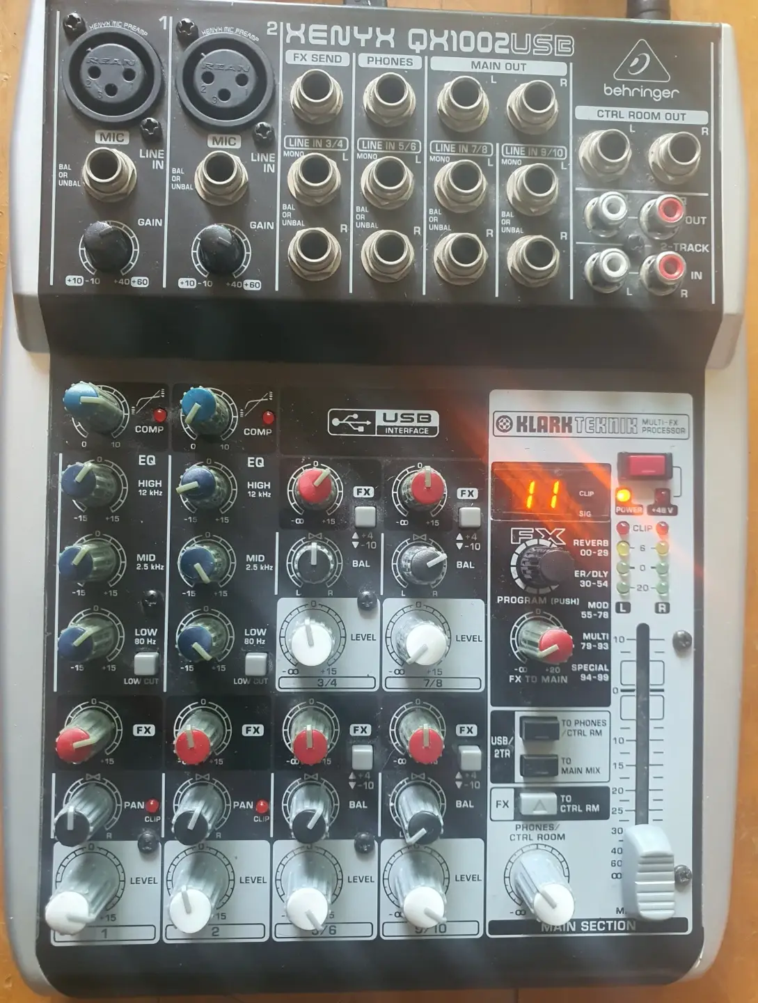 Behringer XENYX QX1002 USB Mixer