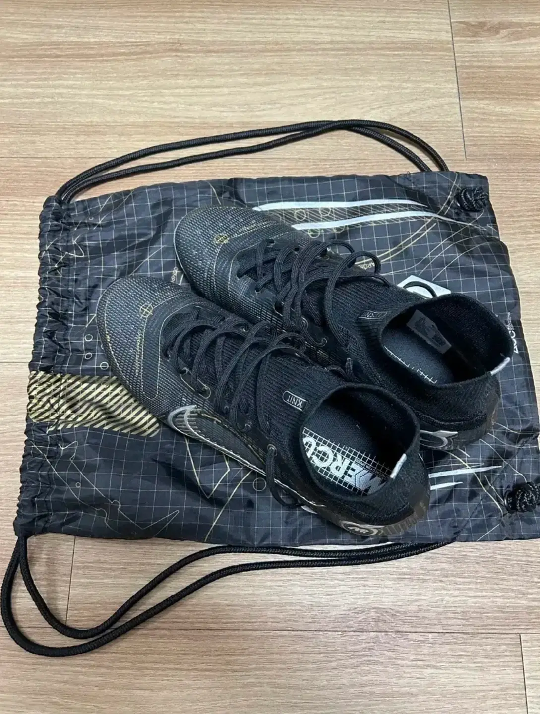 Nike Mercurial Superfly 8 Elite FG Black Gold, worn 2 times, size 280