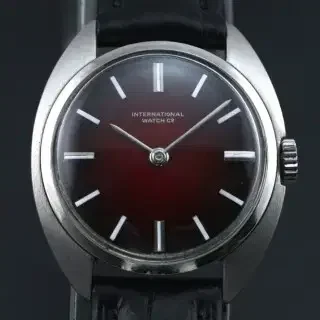 IWCレディースレッドグラデーションダイヤル手動時計
