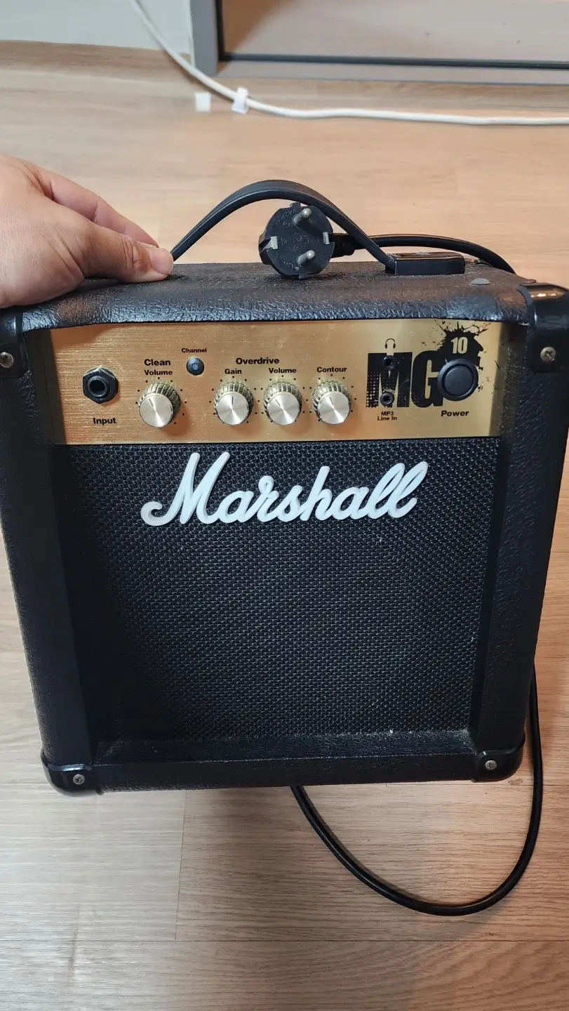 Marshall MG10 Guitar Amp