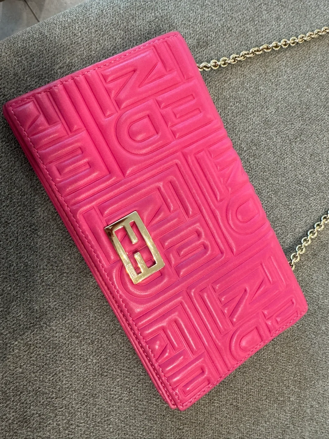 フェンディピンクプシアアンボFFチェーンウォレットフルセット
