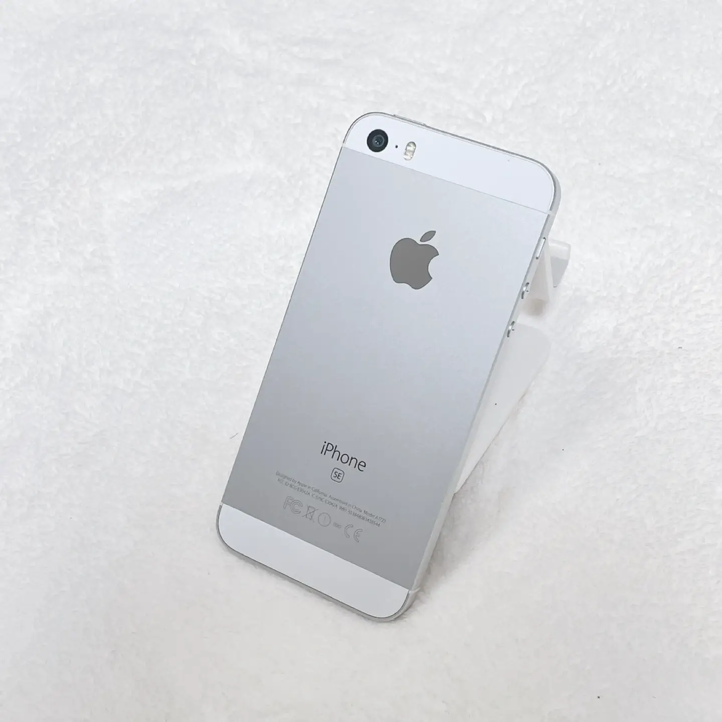 Genuine Stock iPhone SE Silver 32GB Grade S 3utools SE1