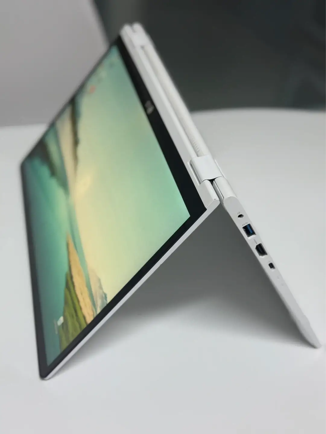 LG Gram 14-inch White Laptop