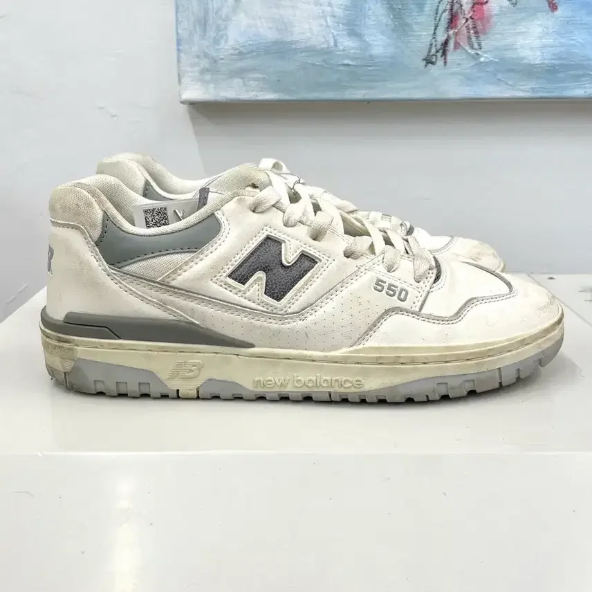275エムレオンドルニューバランス550スニーカー