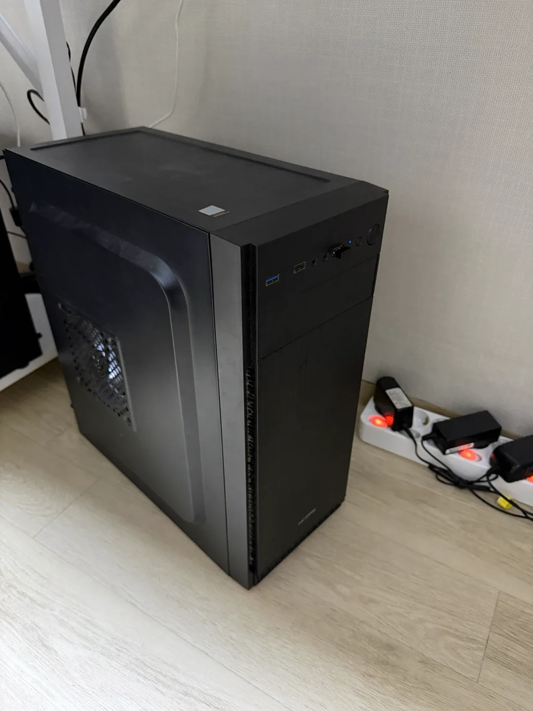 Intel i5 9400 16GB RAM GT1030デスクトップ