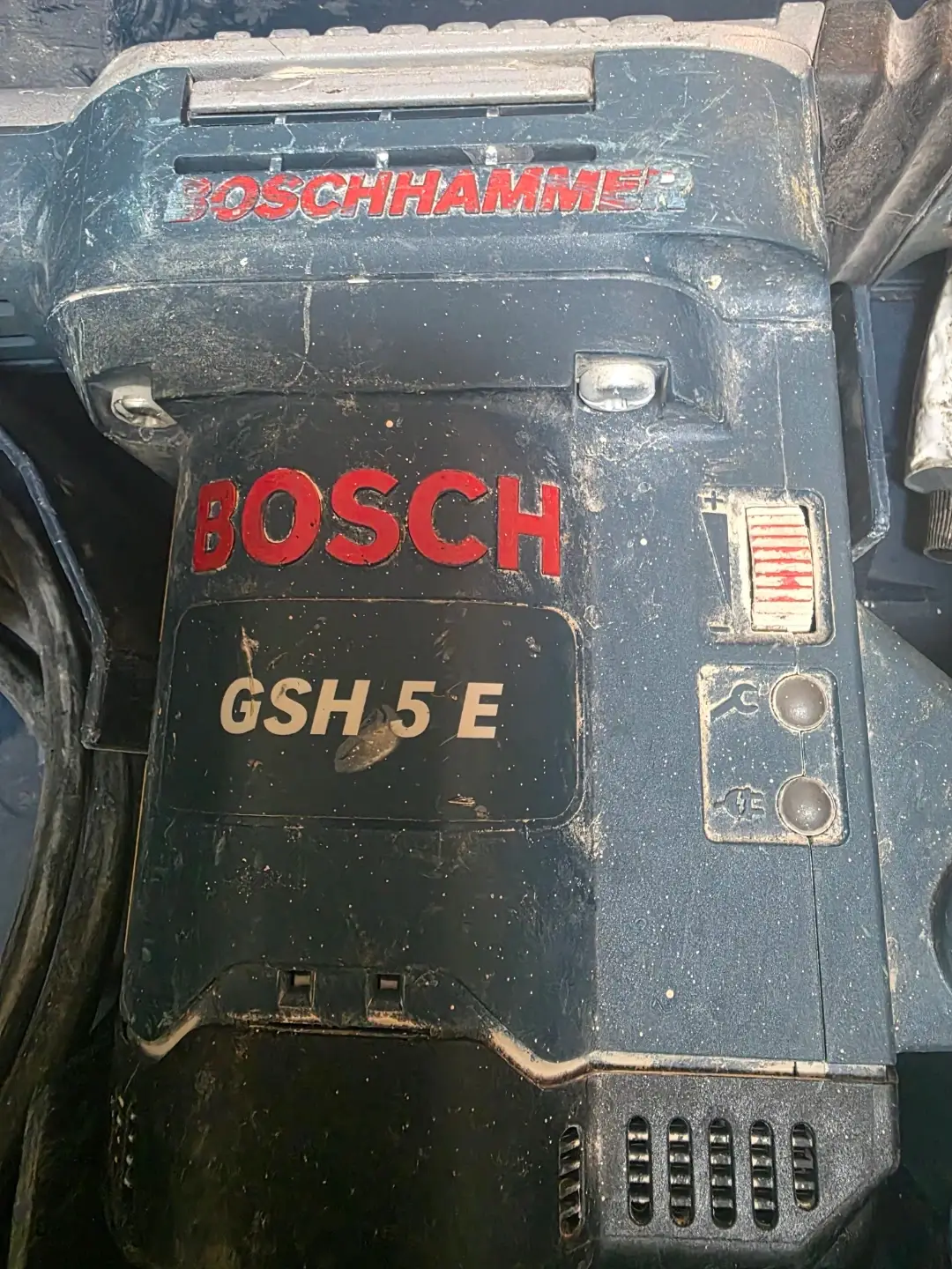 Bosch Lightweight Breaker gsh 5 E