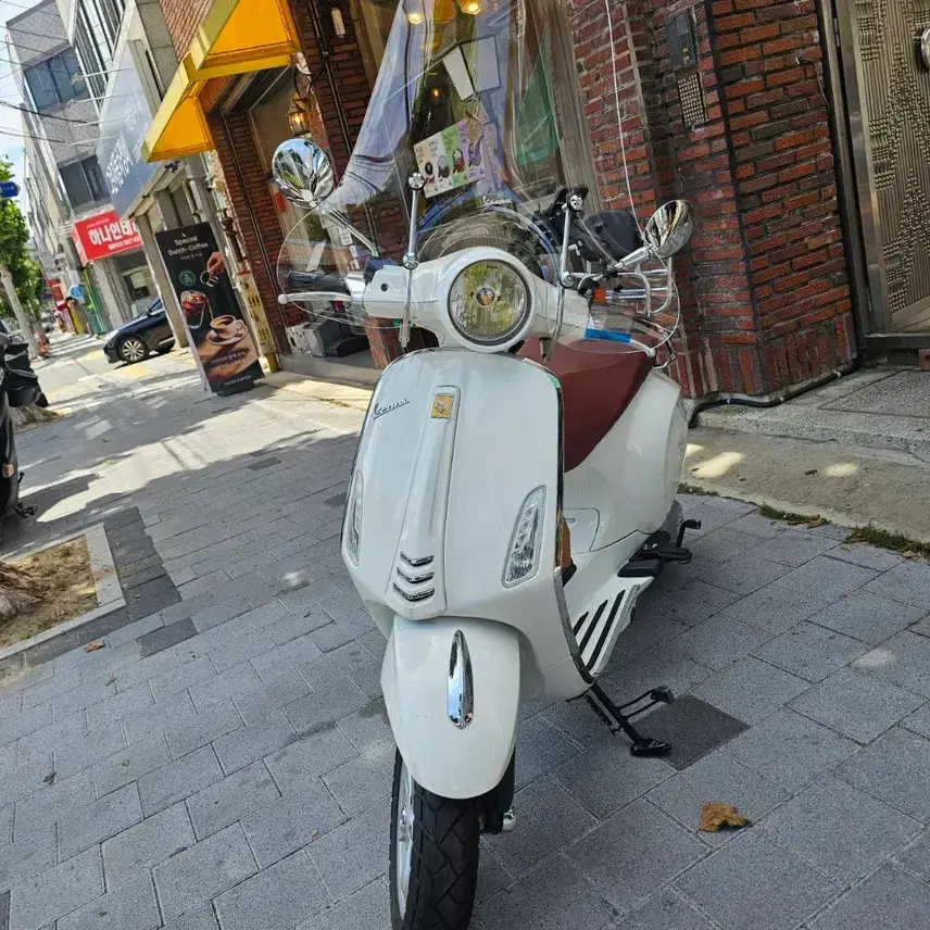 Продаю мотороллер Vespa Primavera 125.