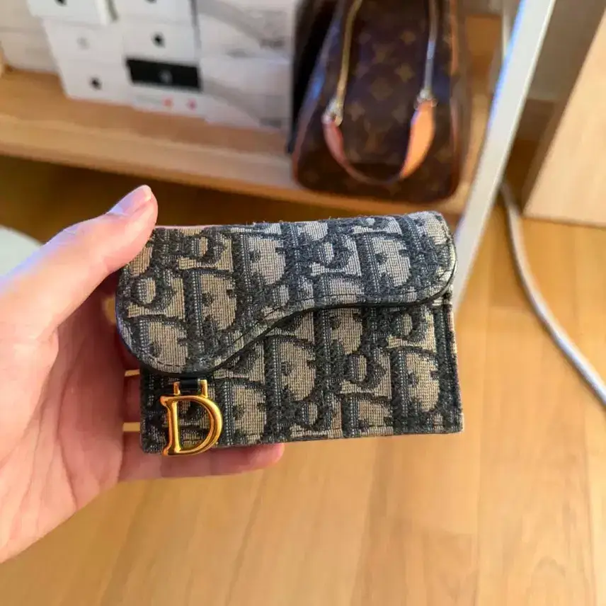 ディオールサドルカード財布