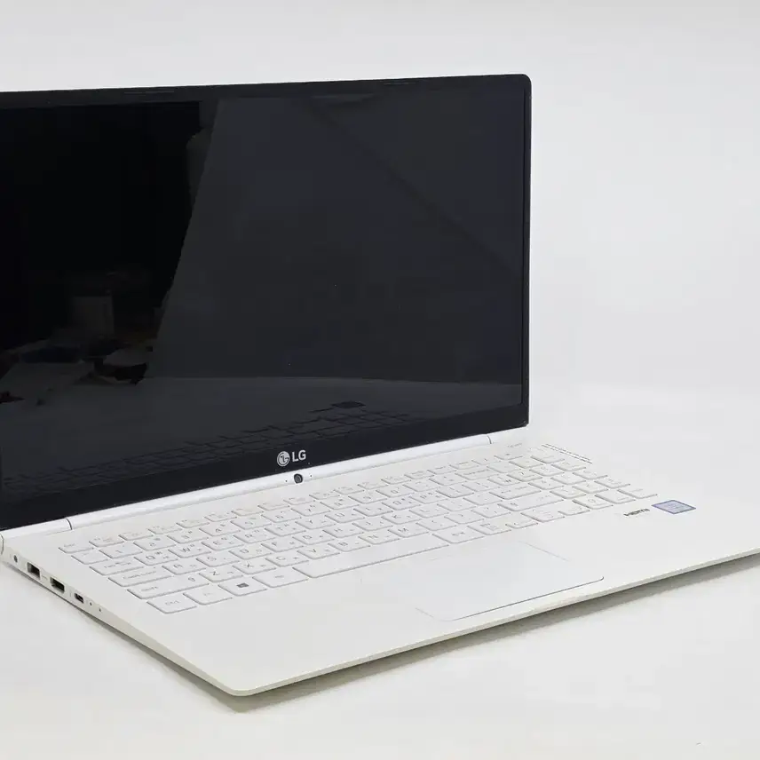 Used LG Gram 15-inch 15Z960 LR1HK SSD 256GB Laptop