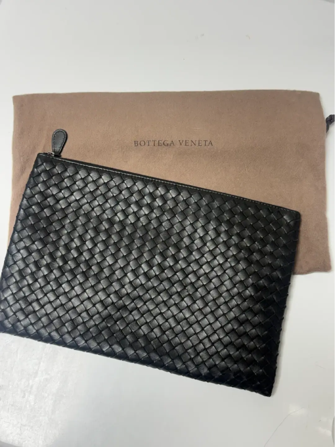 Bottega Veneta Intrecciato คลัทช์ สีดำ
