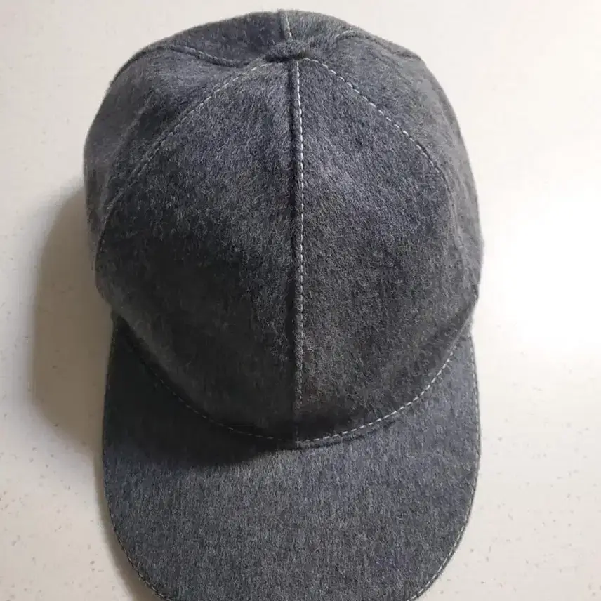 L Gucci Wool Interlocking Ball Cap