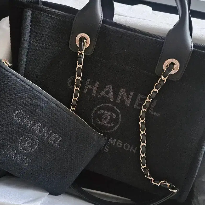 Chanel 25SS Deauville Small Shopping Bag Black AS3257