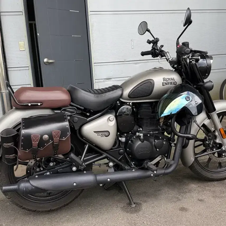 Royal Enfield Classic 350 Motorcycle