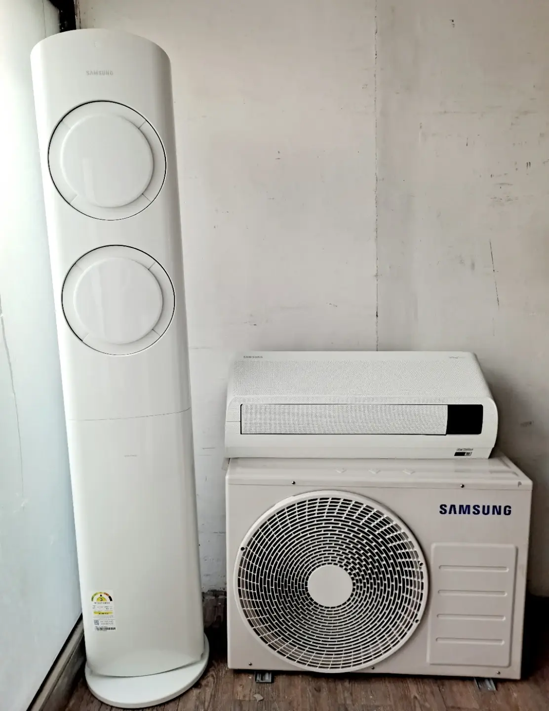 For those looking for a clean 2023 Samsung 2-in-1 air conditioner