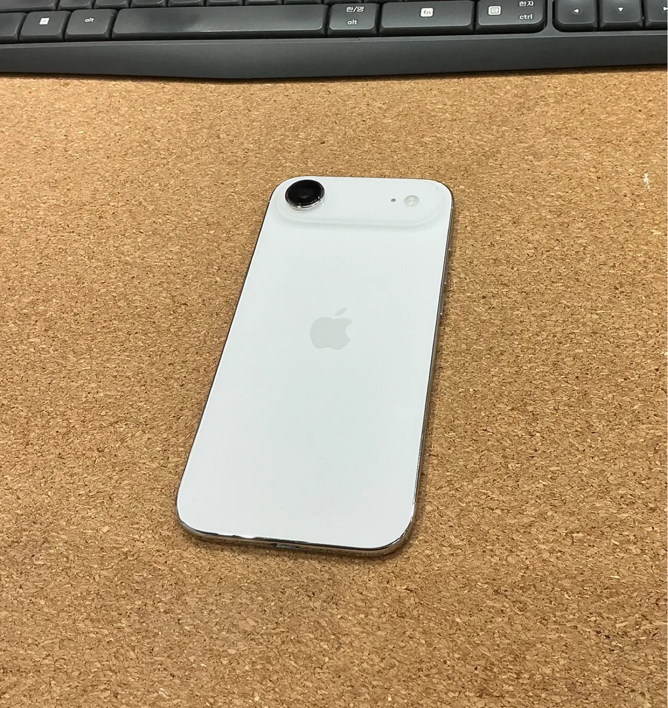 Pin iPhone Air 256GB 100%