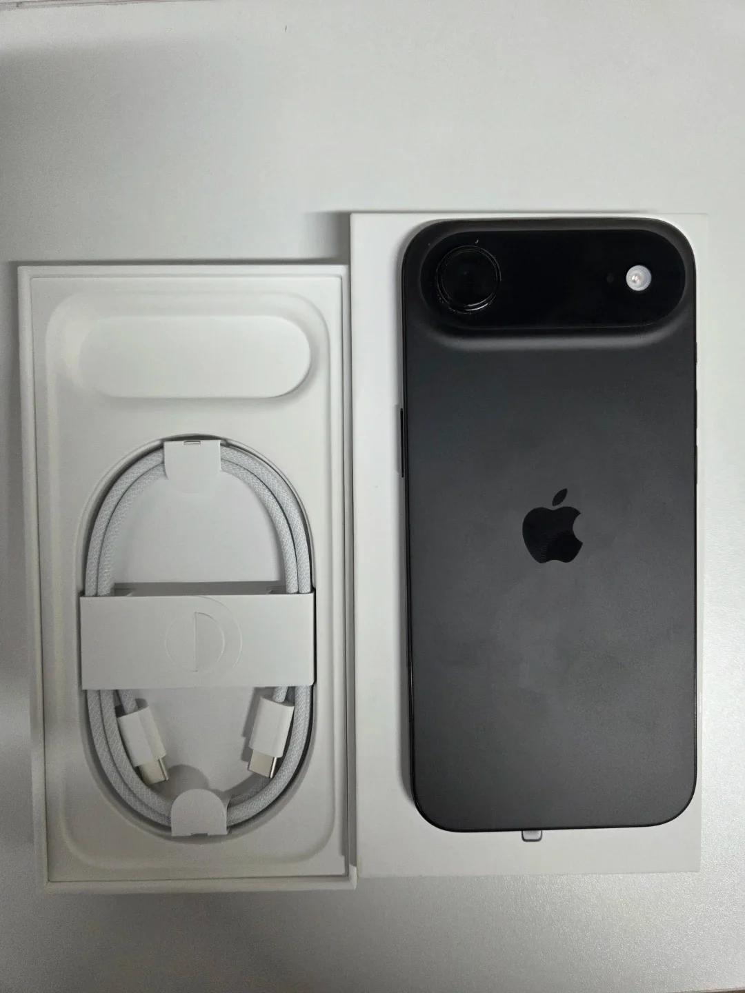 iPhone 17エア256ギガ自給製ブラックフルボックス
