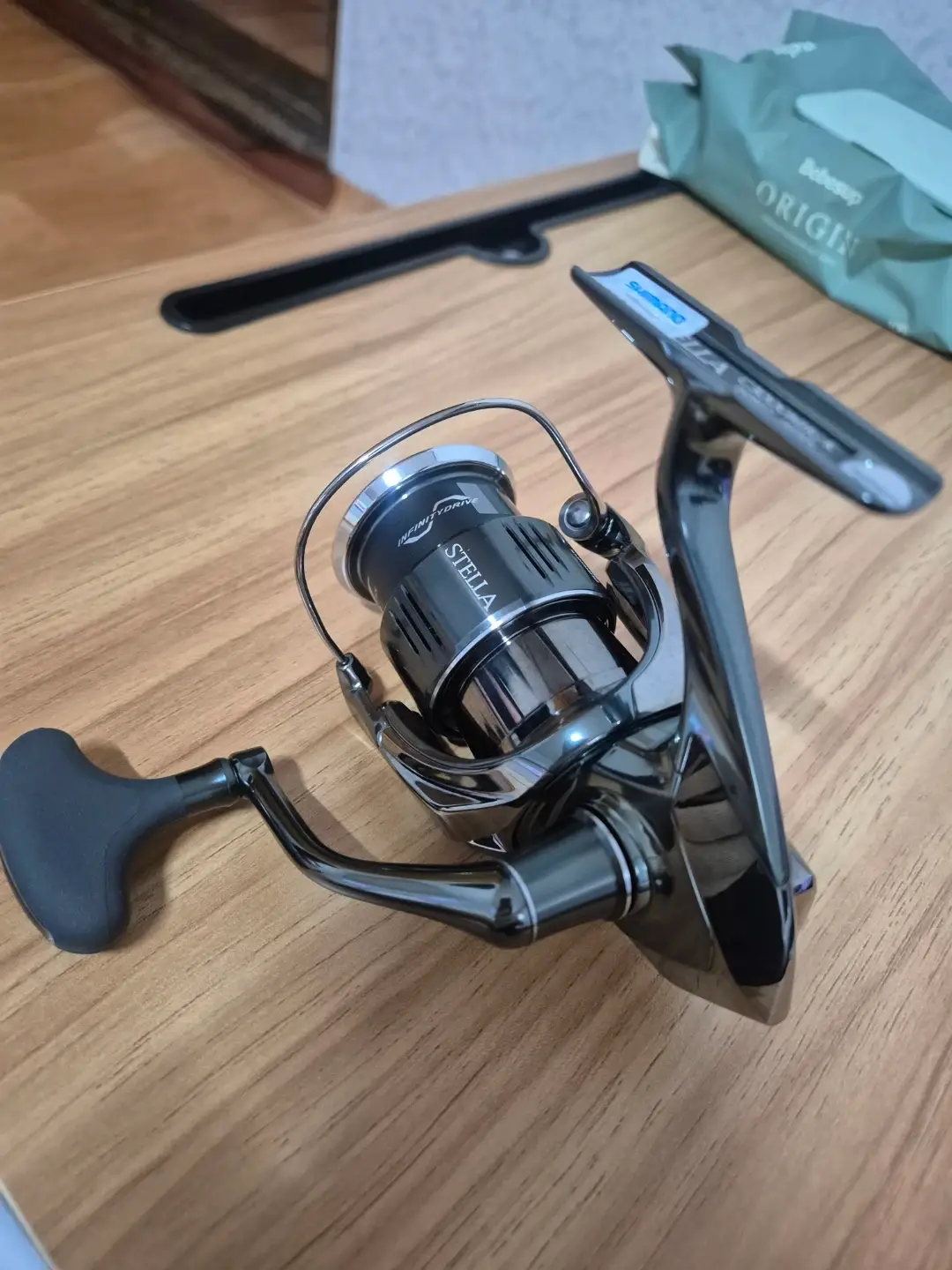 Shimano 22 Stella C3000MHG Fishing Reel