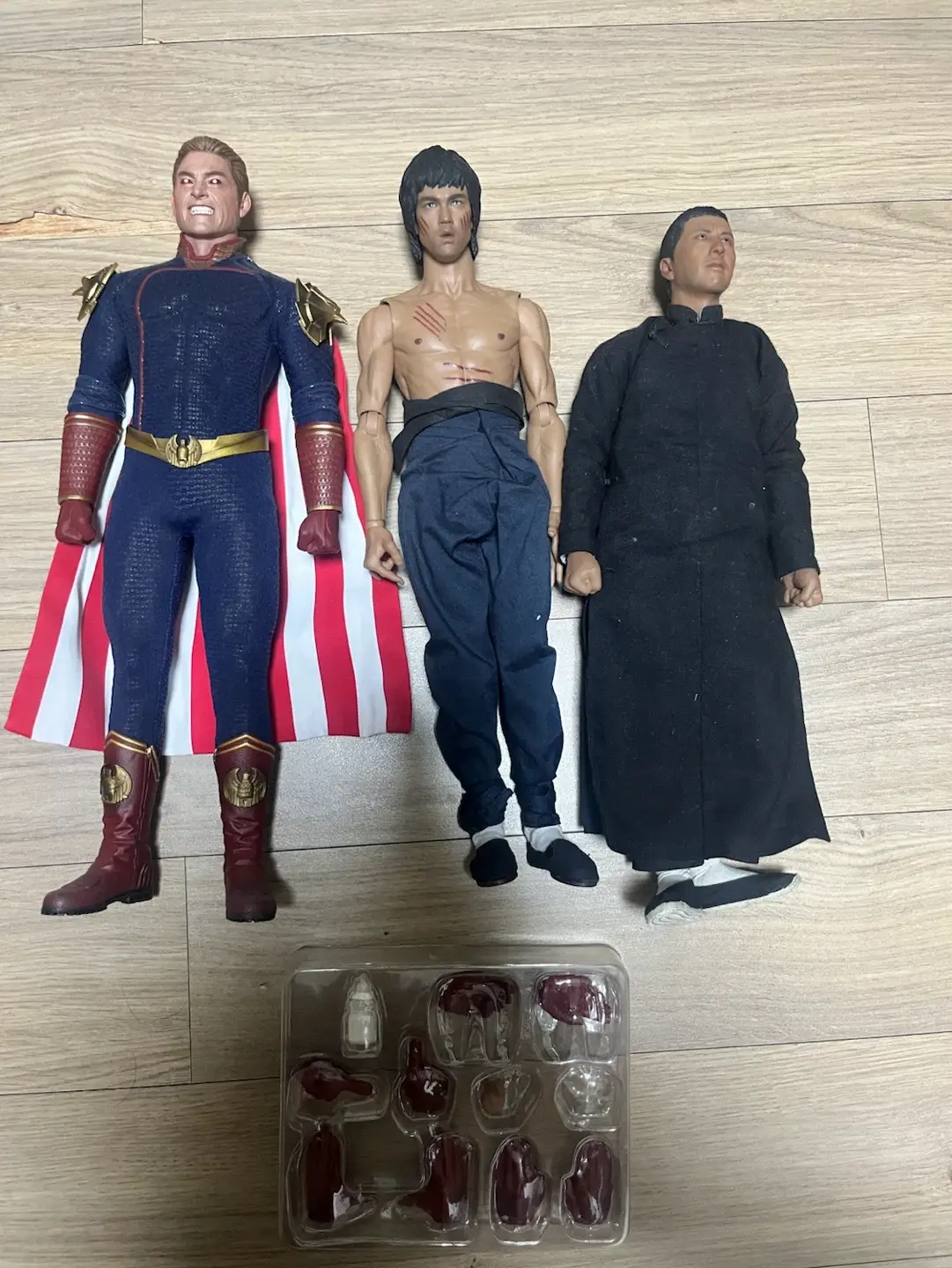 3 types of movie character action figures