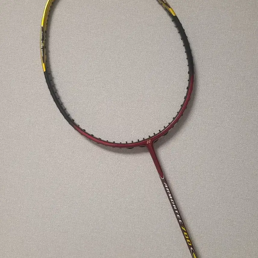 Selling Yonex Amotec 700 Premium 2012 4u
