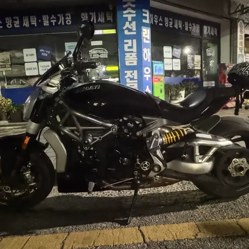 Ducati X Diavel