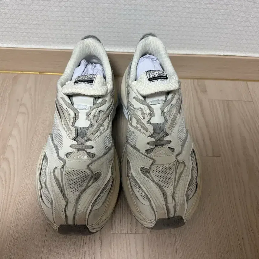 バレンシアガジェットスニーカー43