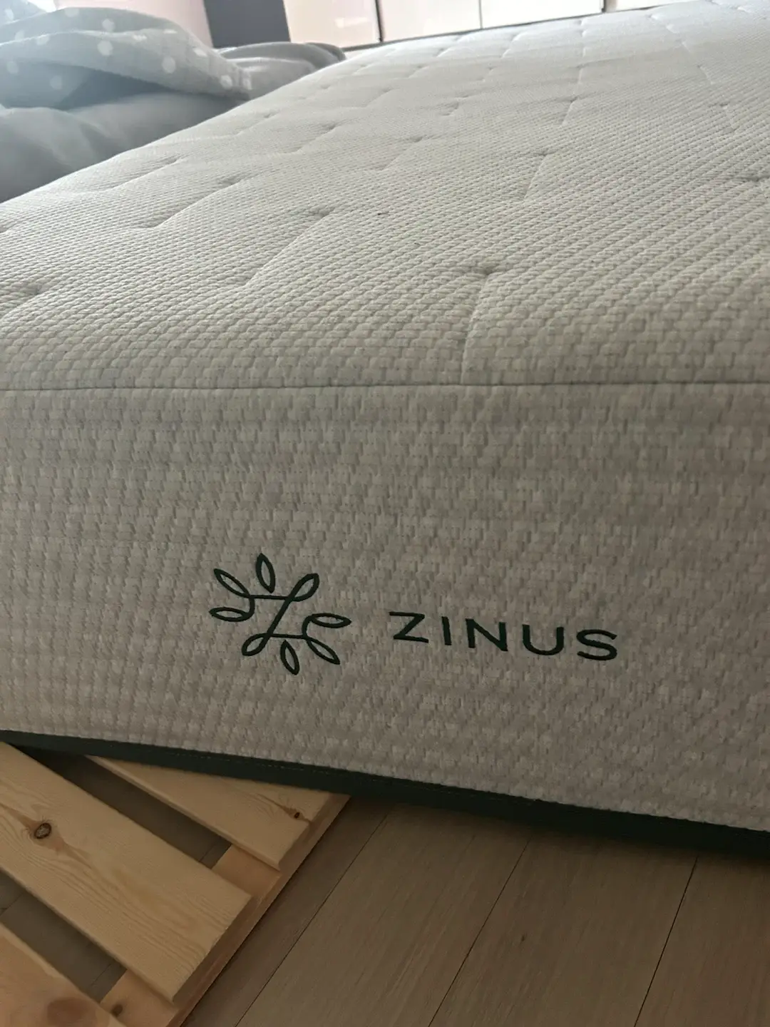 Zinus memory foam mattress available in Q and SS sizes separately