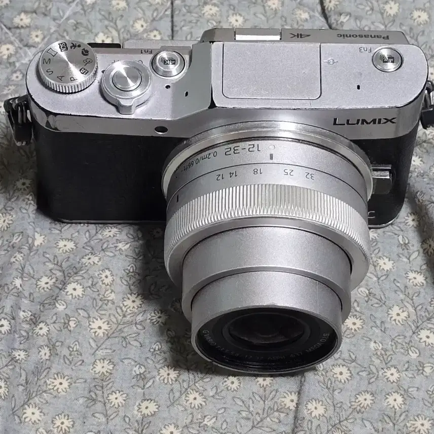 Selling Panasonic 4K Camera GF9 12 32mm Lens Set