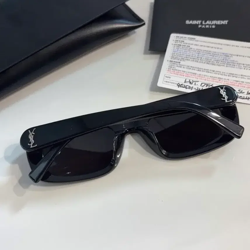 サンローランサングラスSL M130 F001ブラック