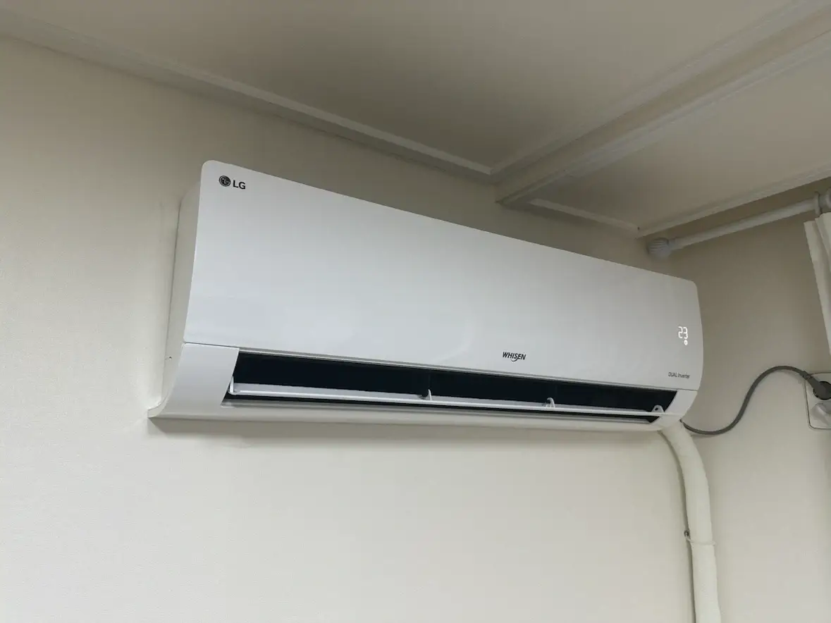 LG Whisen Dual Inverter Wall-mounted Air Conditioner 11-pyeong Model (2022)