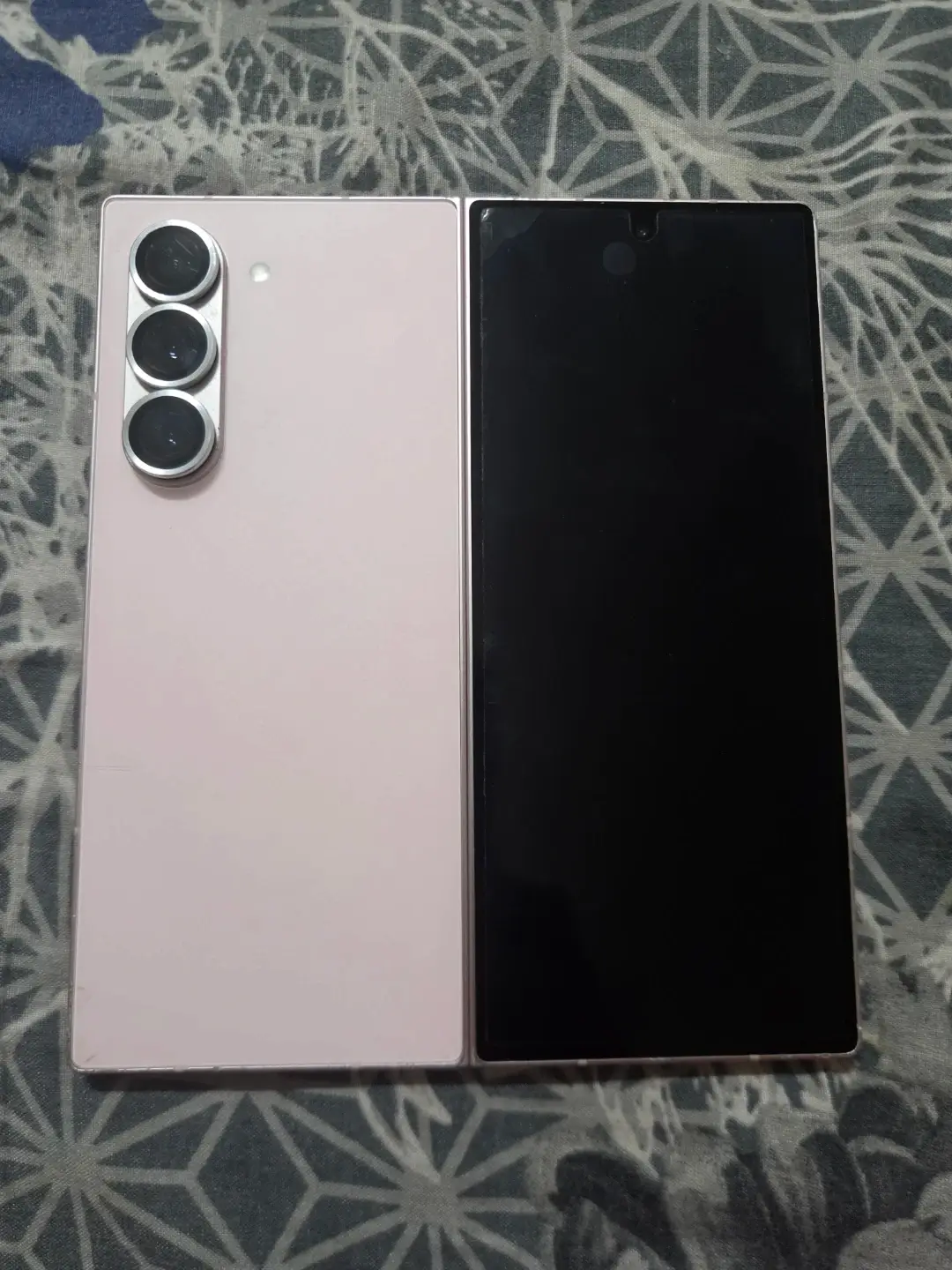 Selling Galaxy Z Fold 6 256GB