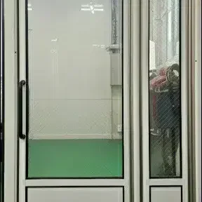 展示用店舗整理 震え用スウォンドア ポップします 状態いいです