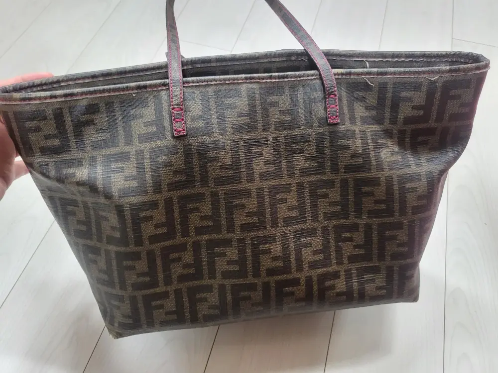Selling a FENDI shopper bag at a low price