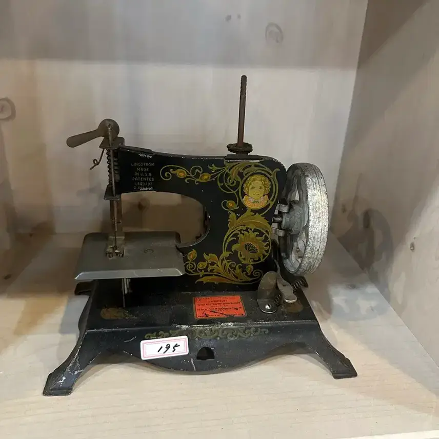 Lindstrom Mini Vintage Sewing Machine