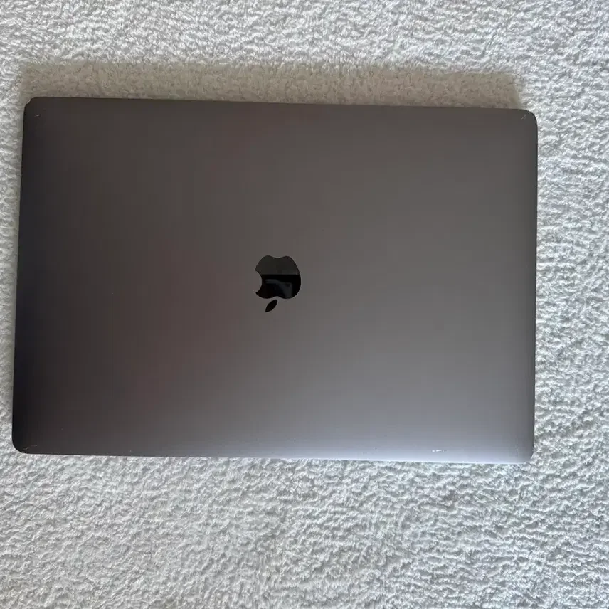 맥북프로 2019 15인치 i9 RAM 32GB SSD 1TB 판