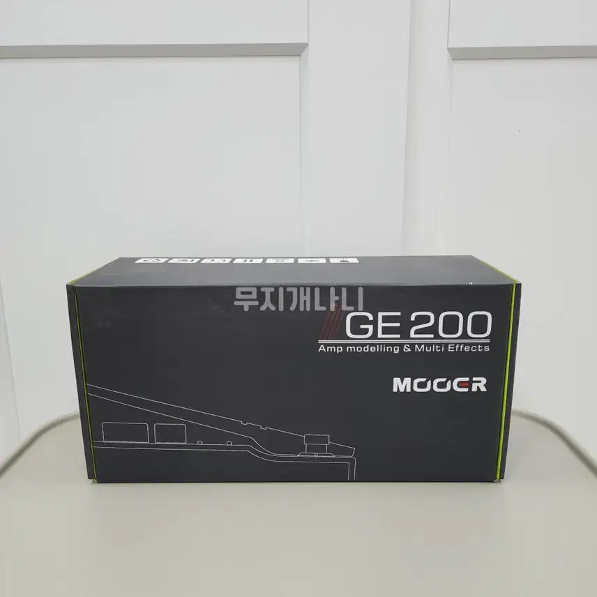 Moore Electric Guitar Multi-Effects GE200