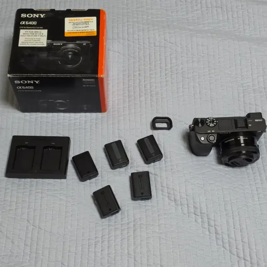 소니 알파 a6400 카메라 배터리 5개 충전기
