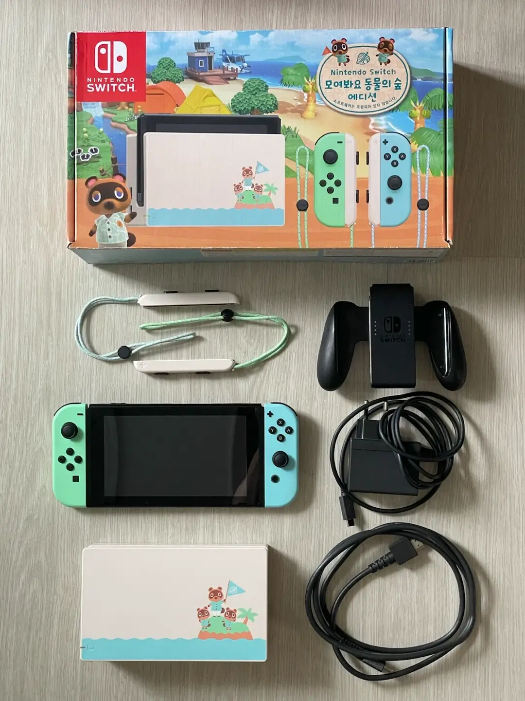 Nintendo Switch Animal Crossing Edition Full Box
