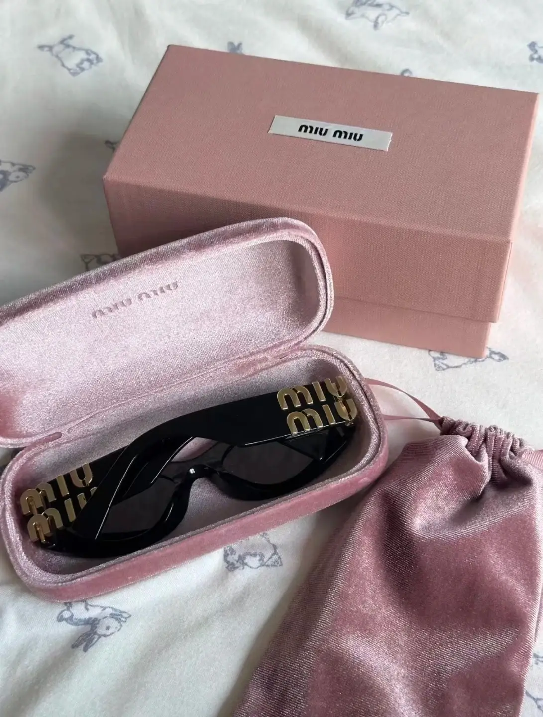 Miu Miu cat-eye sunglasses