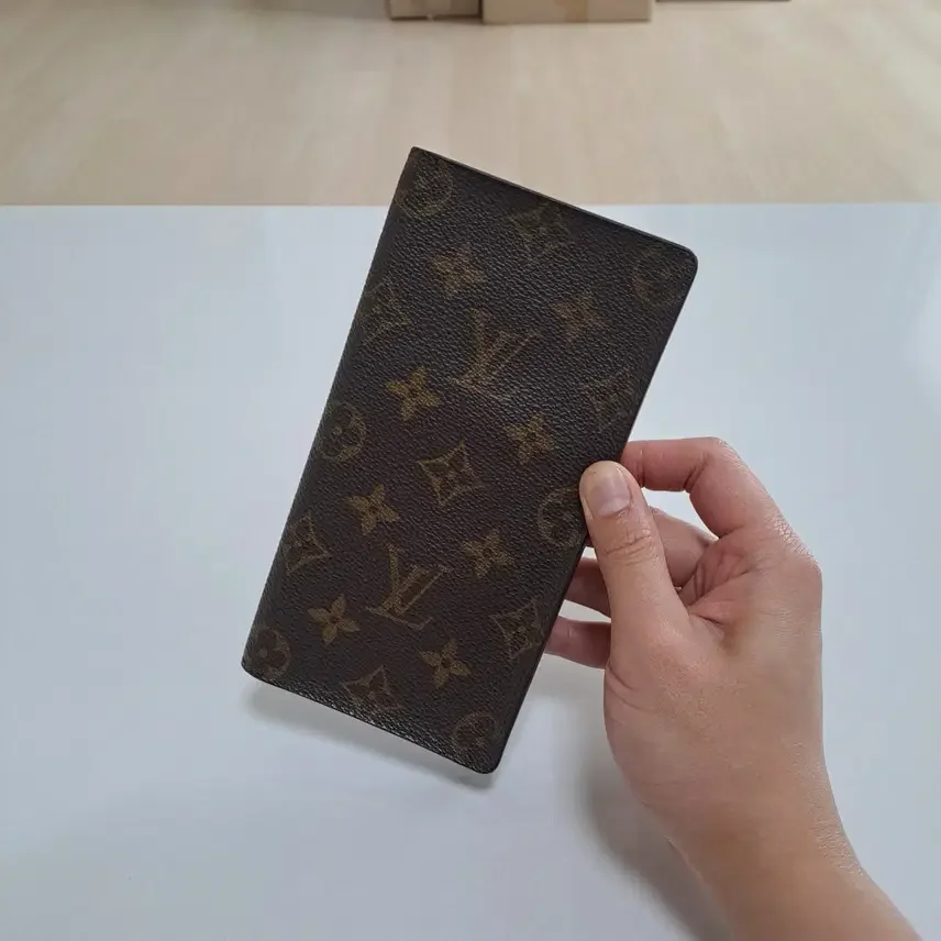 100本物のルイヴィトンモノグラムポルトカルト長財布