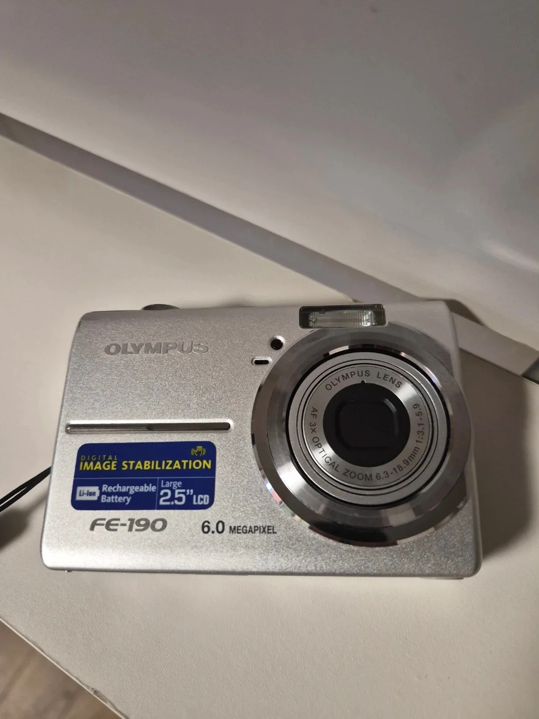 올림푸스 FE 190 실버 디지털 카메라